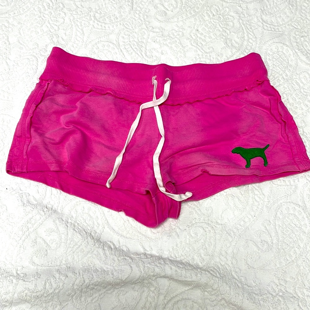 Pink shorts VS